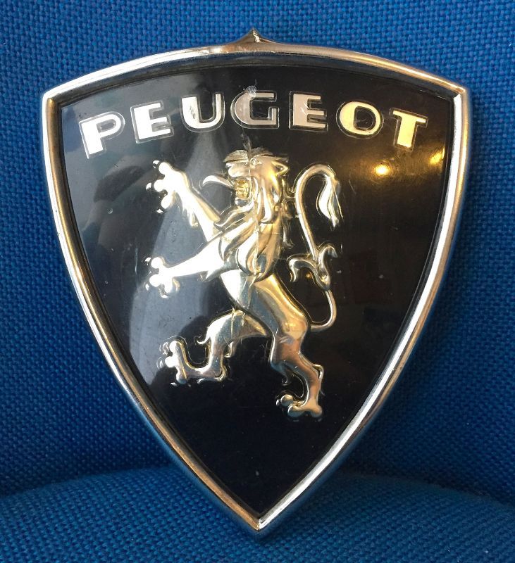 Peugeot プジョー ライオンの紋章 ヴィンテージ・カーエンブレム